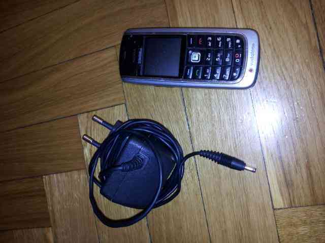 Móvil nokia 6021