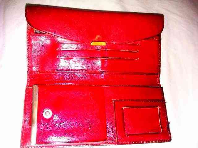 Cartera roja...criss3..