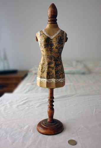 Figura decorativa (maniquí)