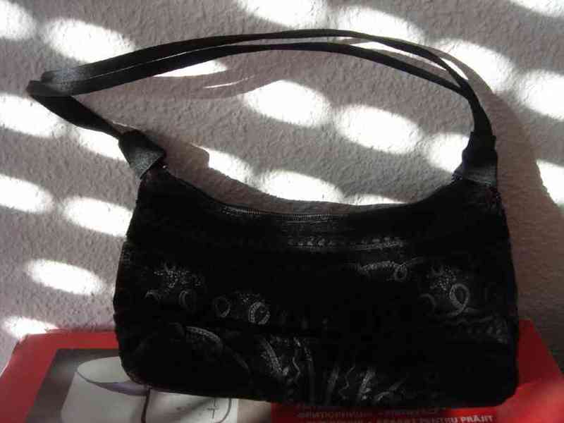 Bolso negro pequeño