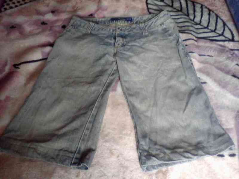 Pantalón corto talla 32-34