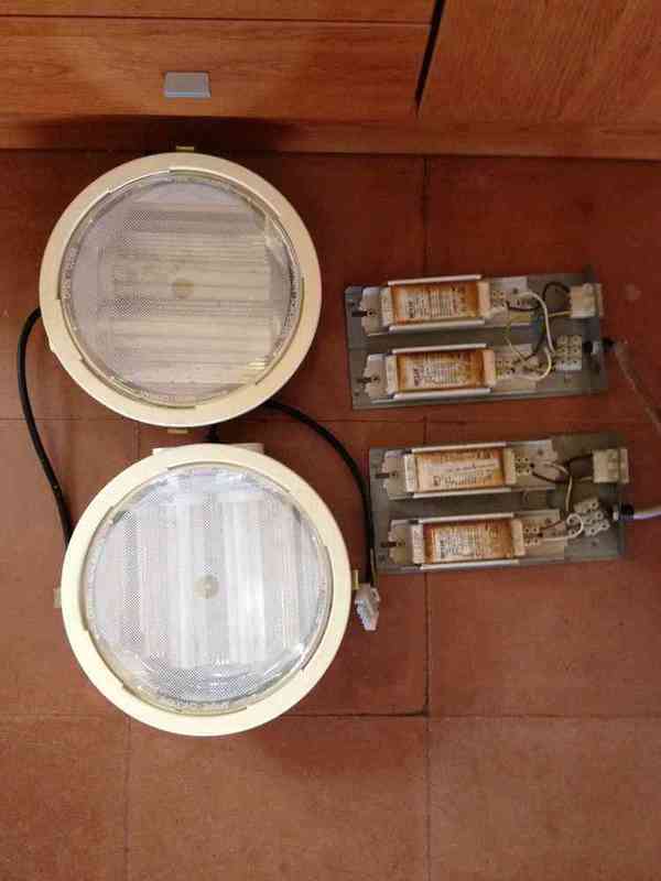 Llum sostre fluorescent