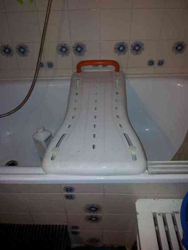 Asiento bañera, personas movilidad reducida