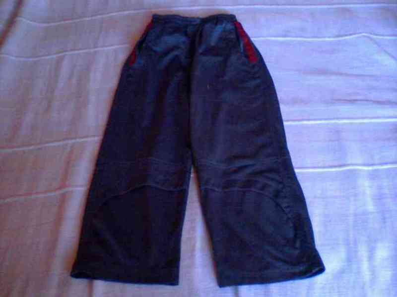 Pantalón de chándal talla 6