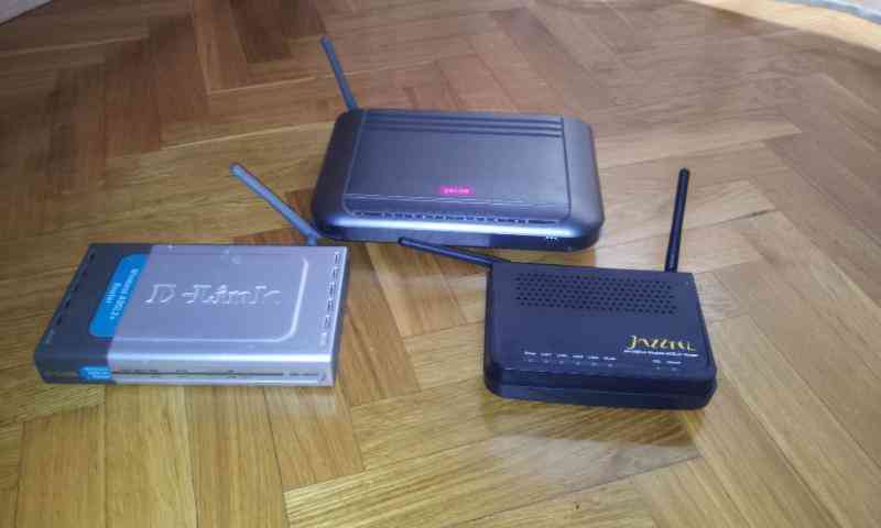 Tres modems sin cables