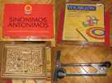 Juego de mesa, laberinto y patinete