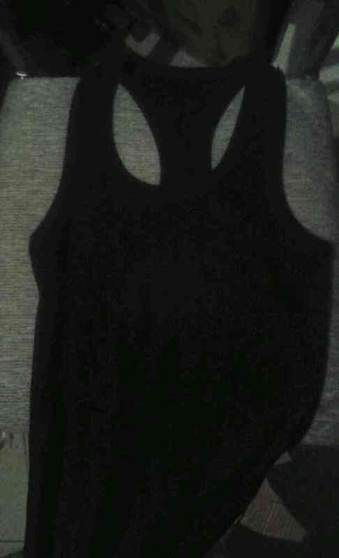 Camisilla negra