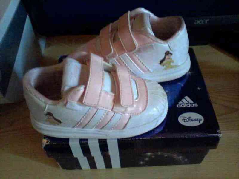 Tenis de niña adidas nº 21