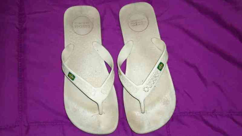 Chanclas blancas t- 40(a la basura)