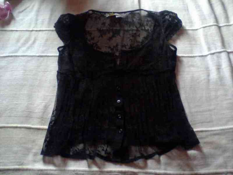 Blusa de encaje talla m (no envio)