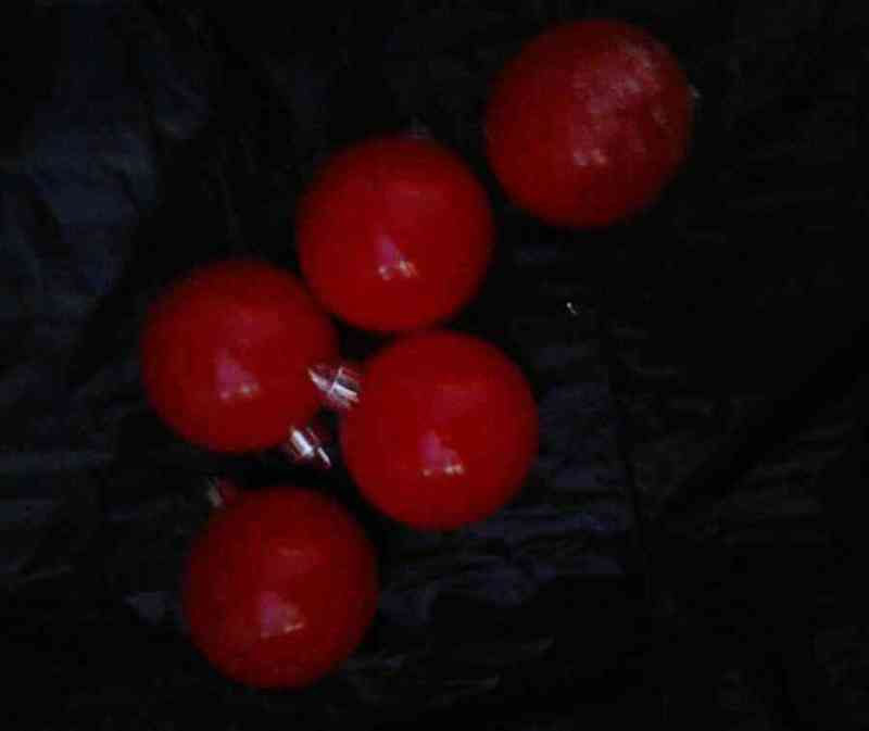 5 bolas rojas