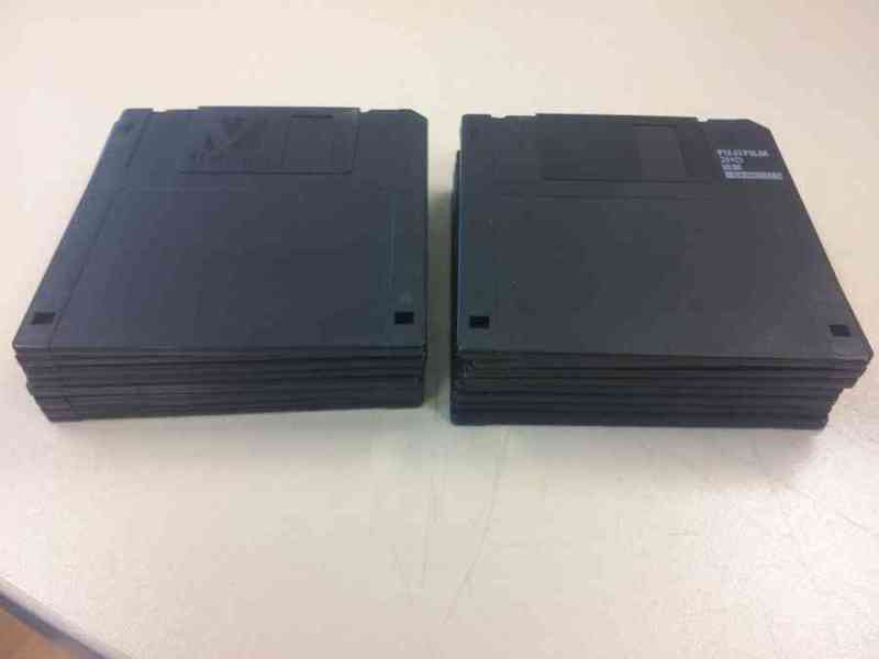 16 diskettes