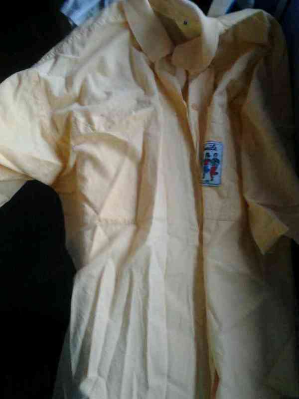 Camisa amarilla