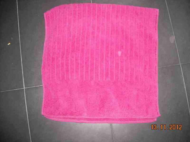 Toalla lavabo rosa vivo (luznelly75)