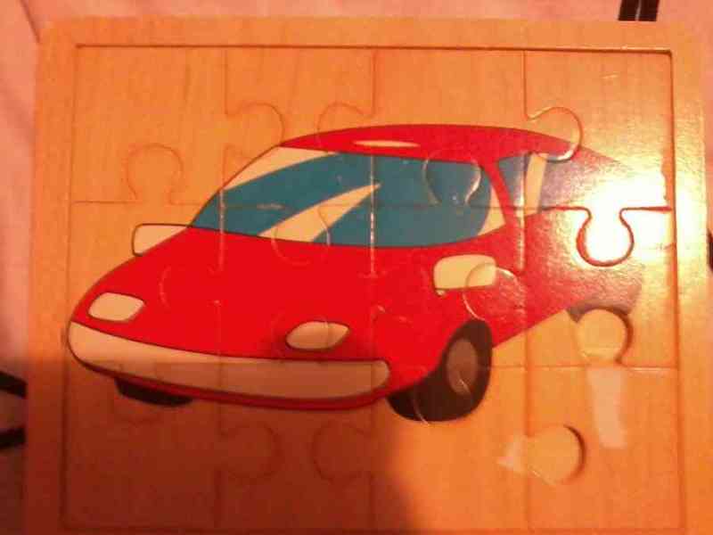 Puzzle coche rojo