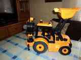 Tractor amarillo reservado a ana