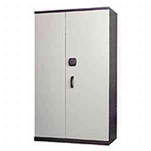 Necesitamos armario ..please!