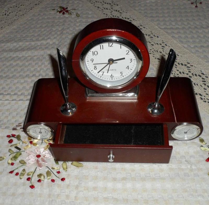 Reloj de escritorio a namasté