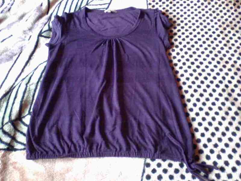 Camiseta violeta talla m (no envío)