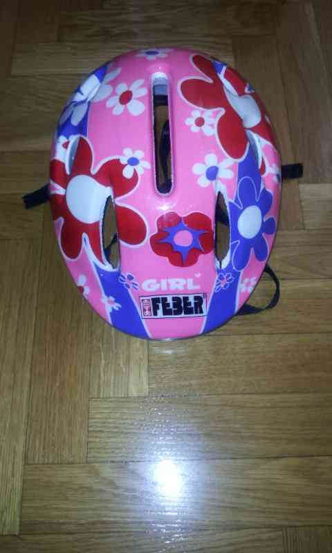 Casco feber niña