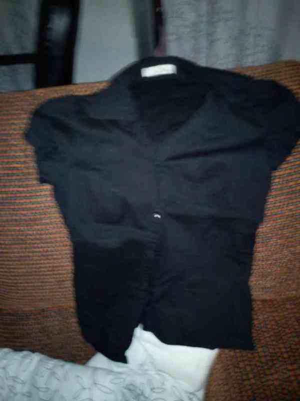 Camisa negra