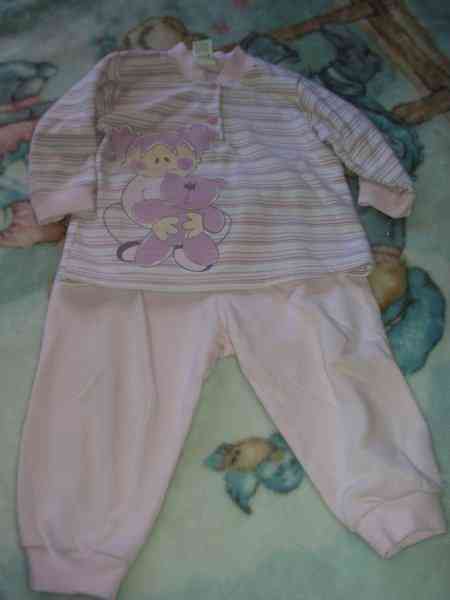 Pijama rosa talla 18 meses (no envío)