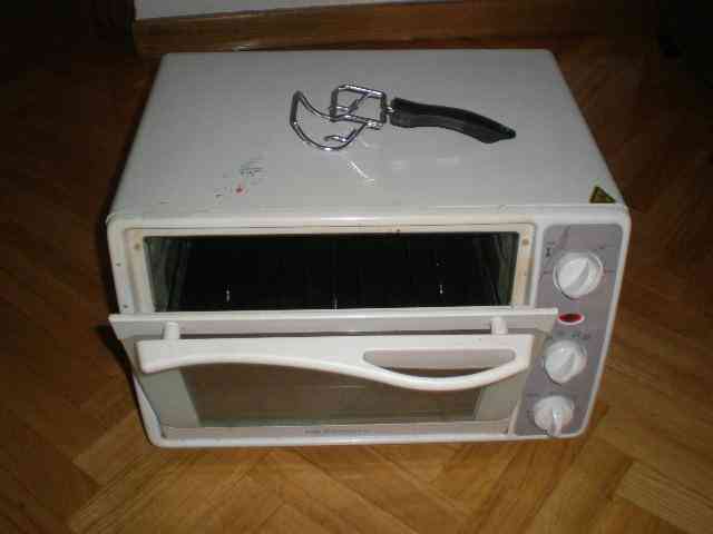 Horno  en buen estado 