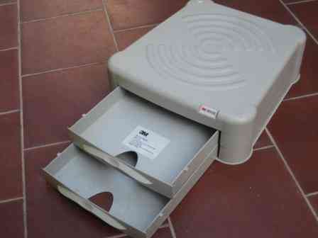 Soporte para monitor con cajones