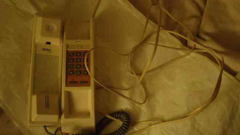 Telefono fijo (una)