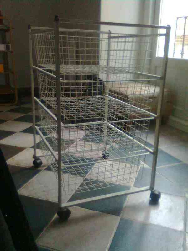 Carro cocina cuatro bandejas