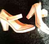 Tacones blancos