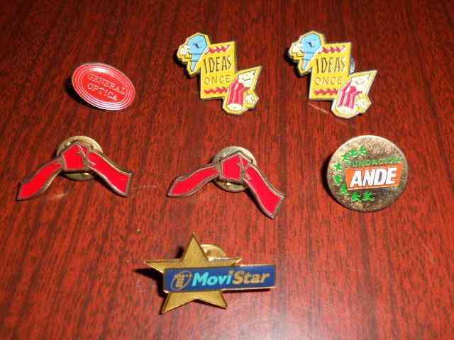 Regalo pins