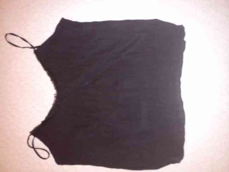 Camiseta negra ( misto)