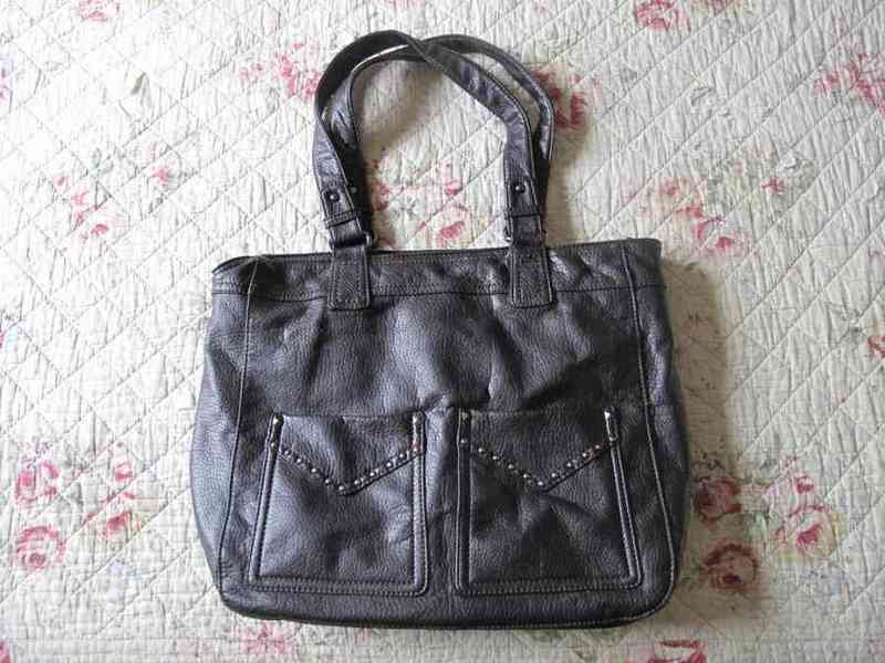 Bolso de mano marrón oscuro