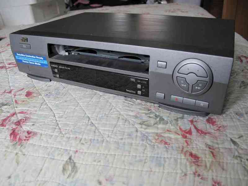 Vídeo vhs jvc hrj470