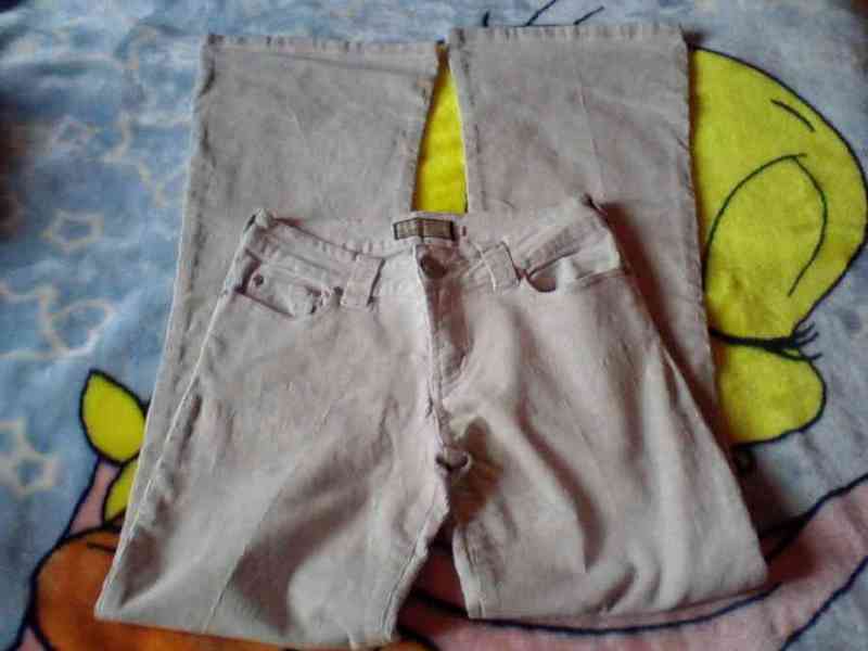 Pantalón de pana talla 36 acampanado