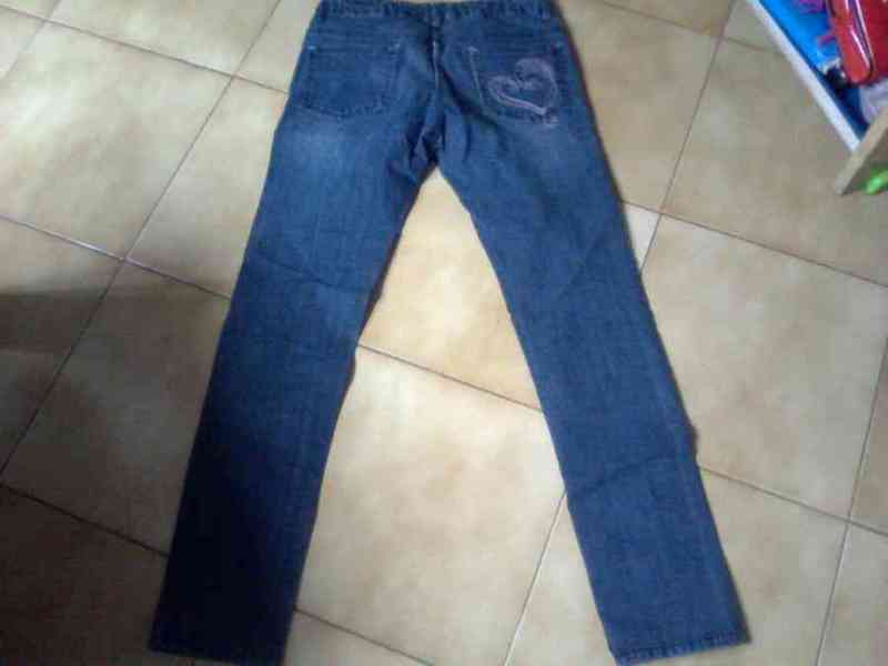 Pantalón vaquero "entubado" talla 34