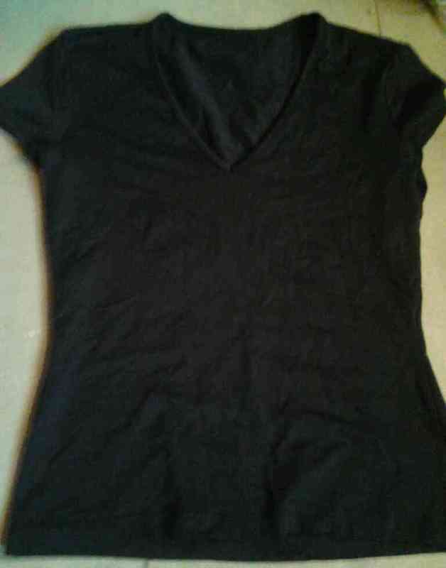 Camisa negra t-s