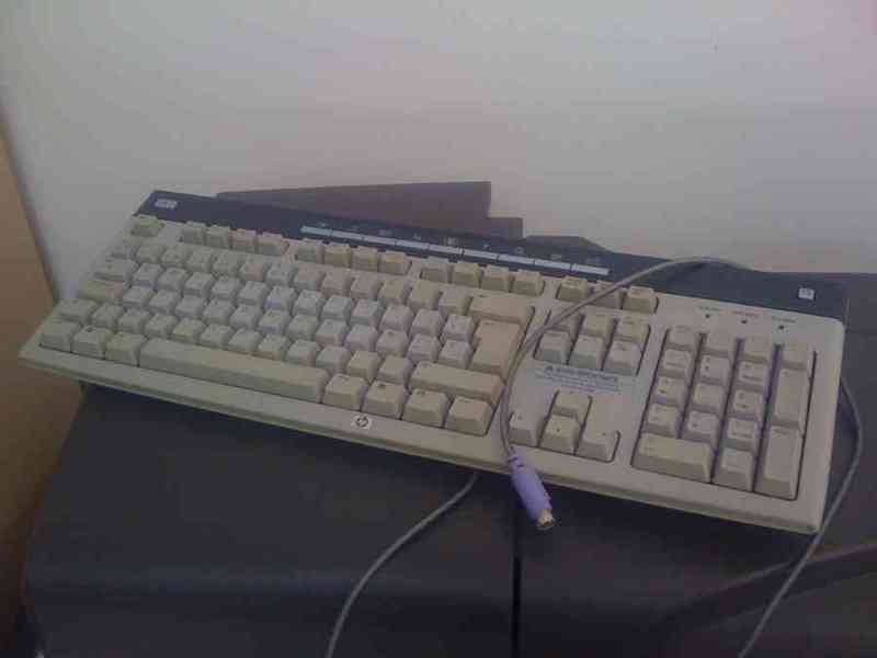 Regalo teclado hp  usado