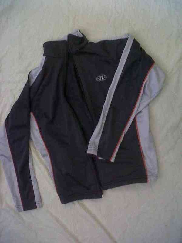 Chaquetilla de chándal niño talla 12