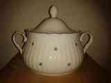 Sopera de porcelana