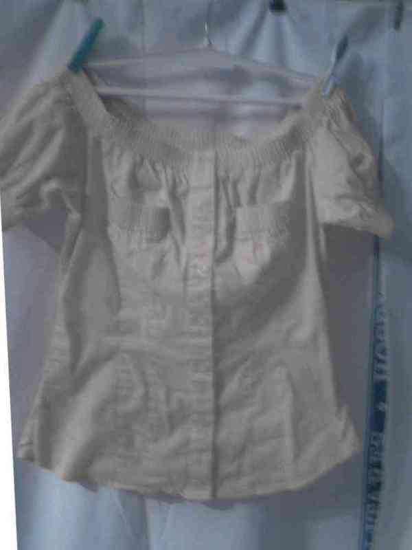 Blusa amarilla para chica