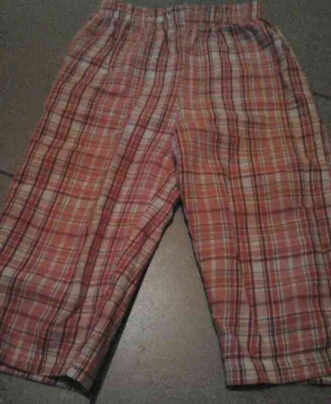 Pantalón de cuadritos t-2