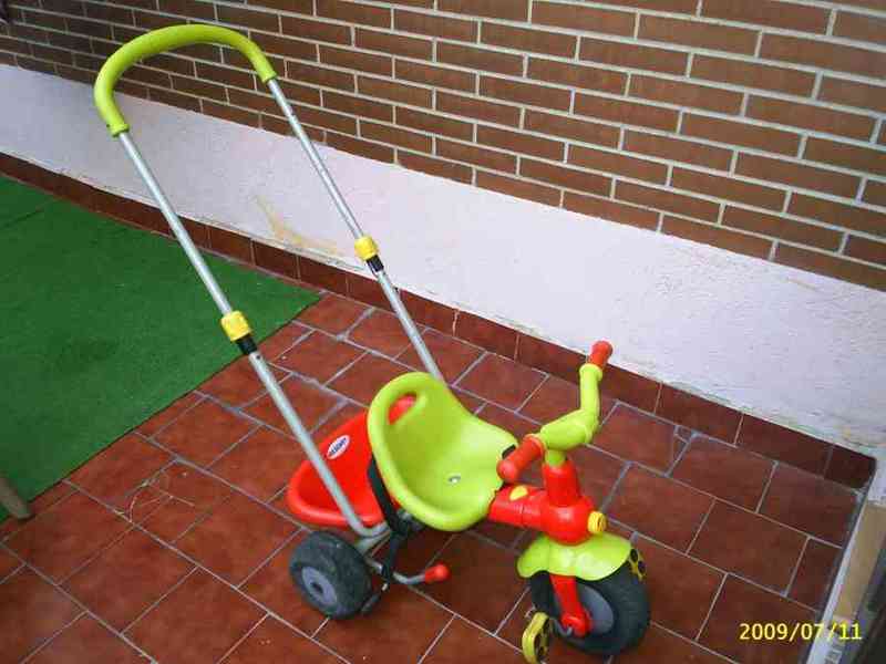Triciclo infantil