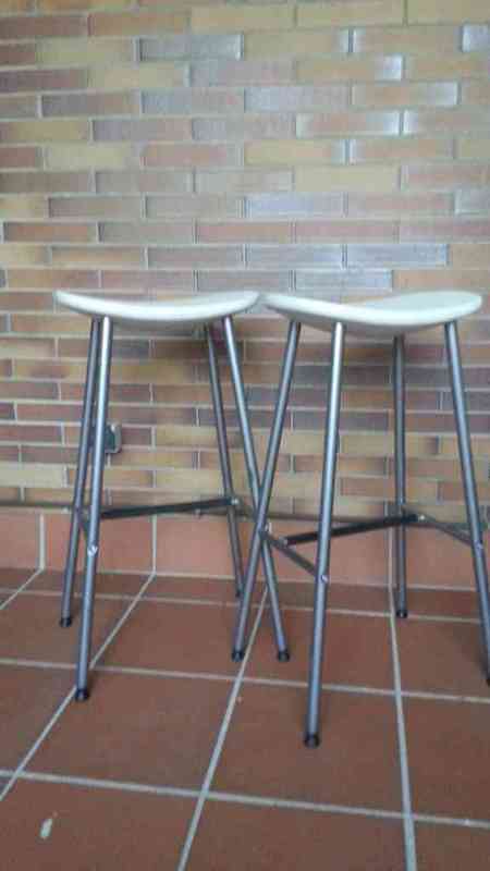 Regalo taburetes semi nuevos