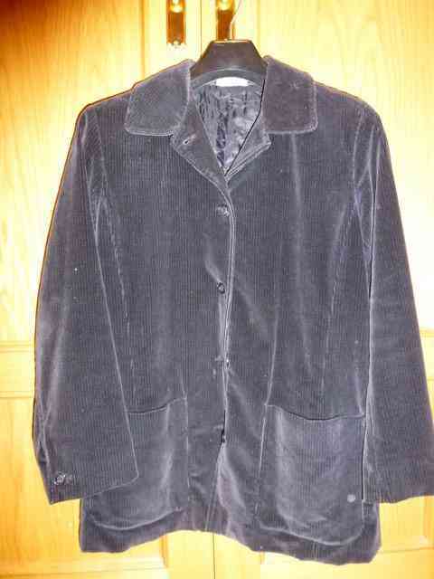 Chaquetón de pana negra de mujer