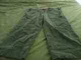 Pantalón verde pana