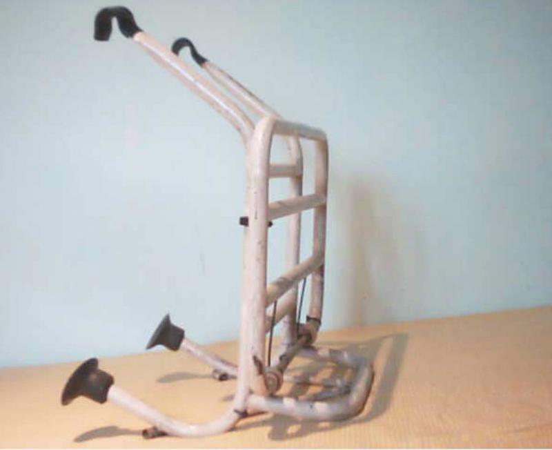 Estante delantero vespa