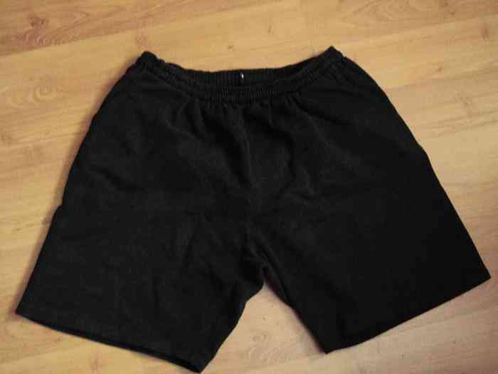 Pantalón corto negro deporte