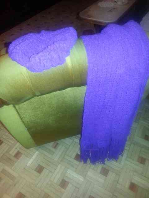 Bufanda y gorro morado